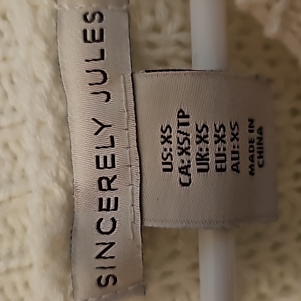 Sweater - Picture 2 of 4